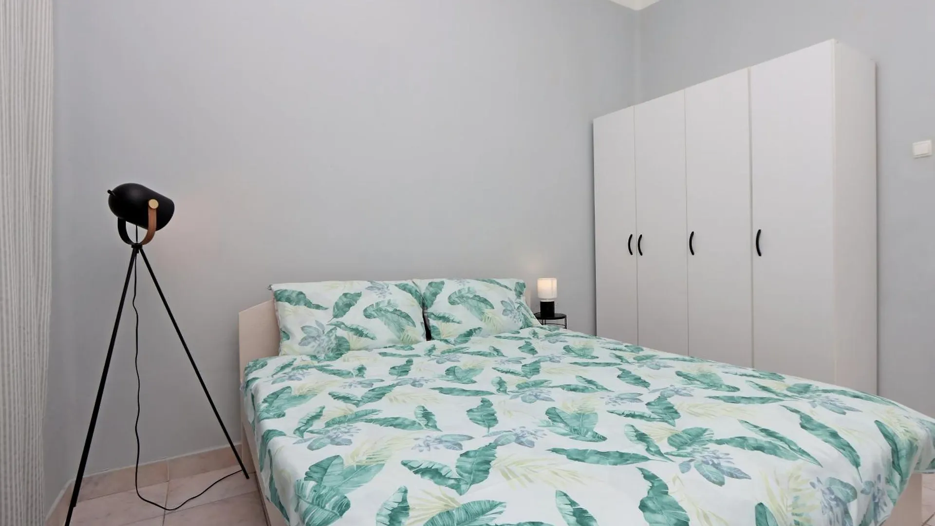 Holiday Apartments Rijeka - 23155 Croatia