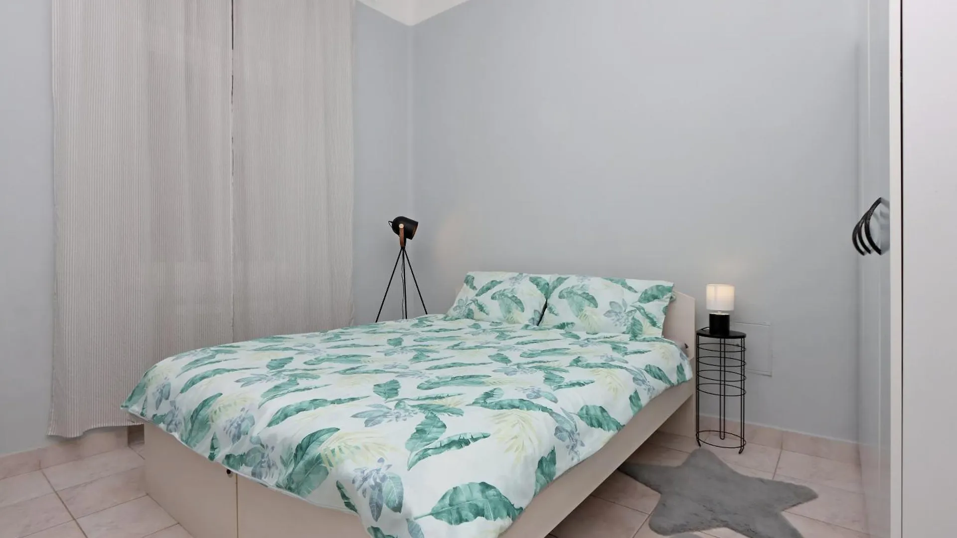 Holiday Apartments Rijeka - 23155